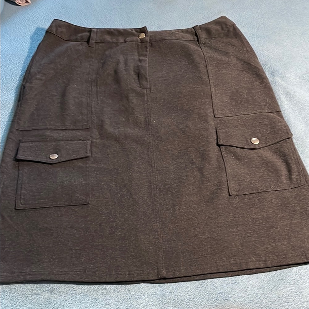 Joneswear Sport size 14 charcoal gray skirt
